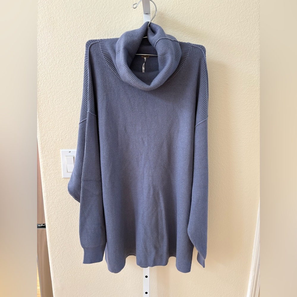 NWOT - Free People Softly Structured Tunic Sweater in Cloud - Size L - Picture 9 of 10